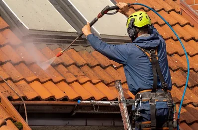 Démoussage et hydrofuge de toiture à Rentières